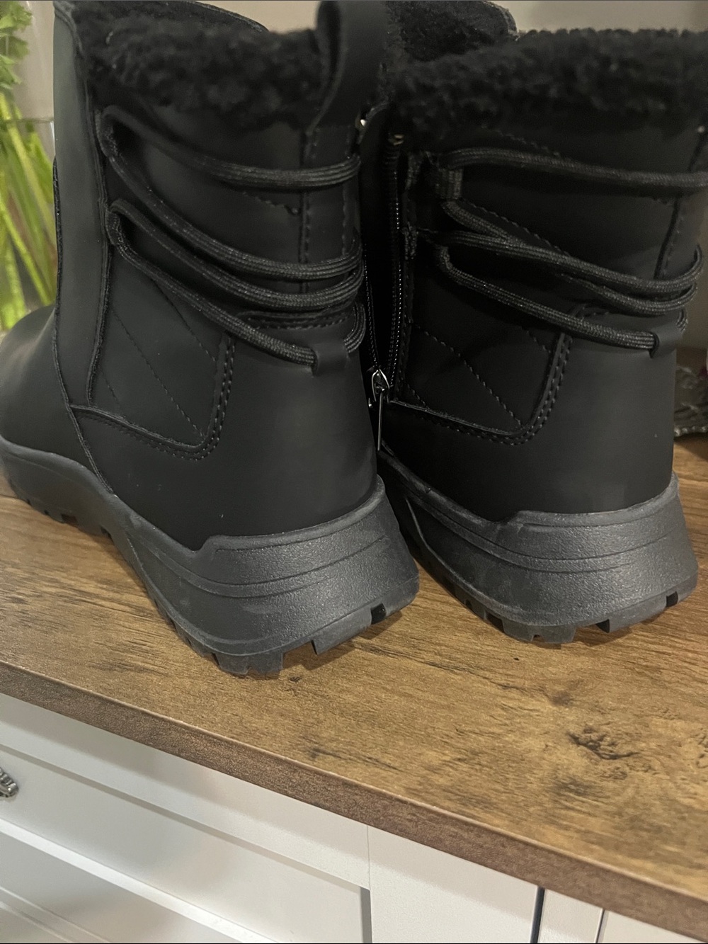 Eddie Bauer Black Women's Insulated Ankle Rain Boots - Picture 9 of 10